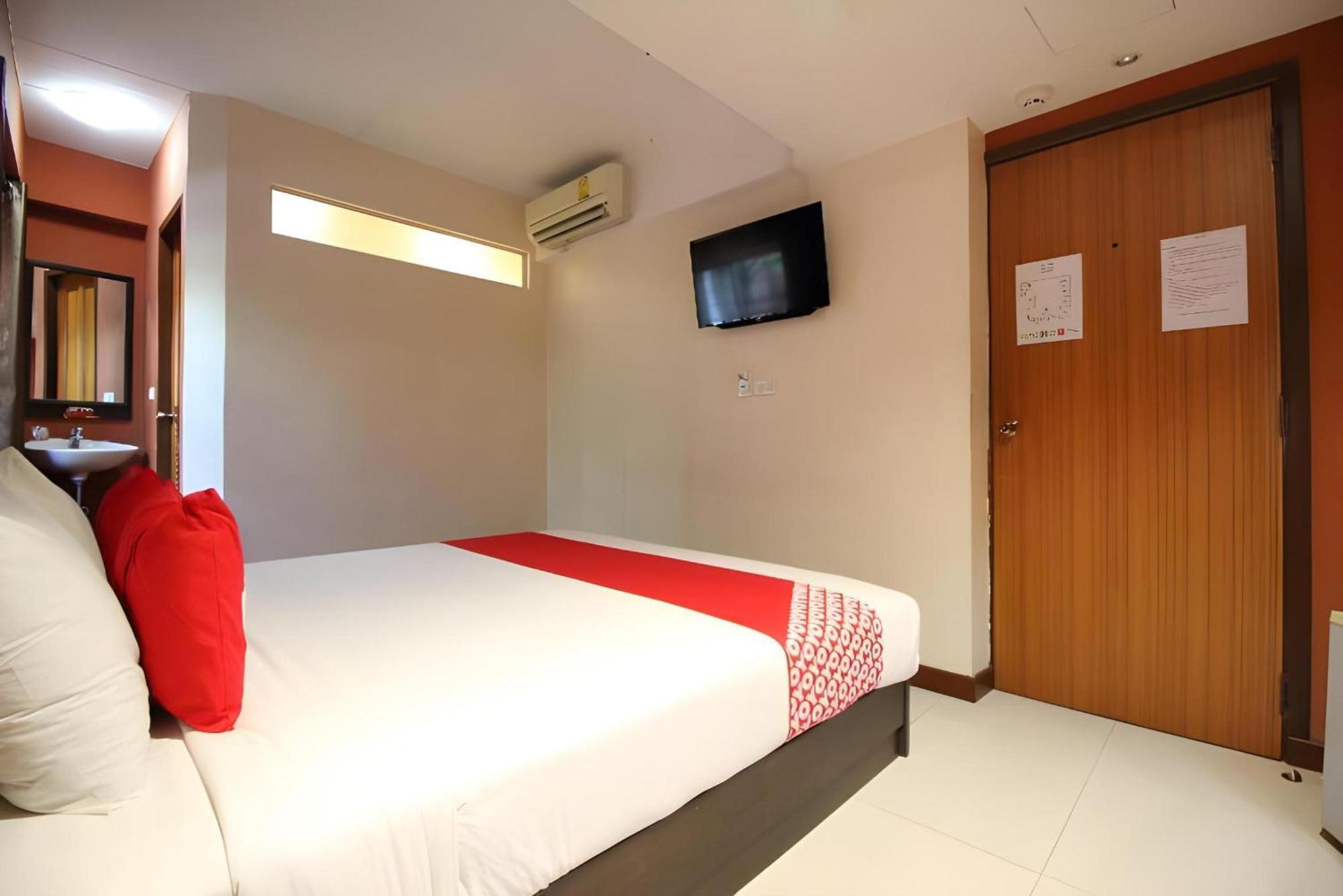 Pannee Lodge Khaosan - Sha Plus Banguecoque Exterior foto