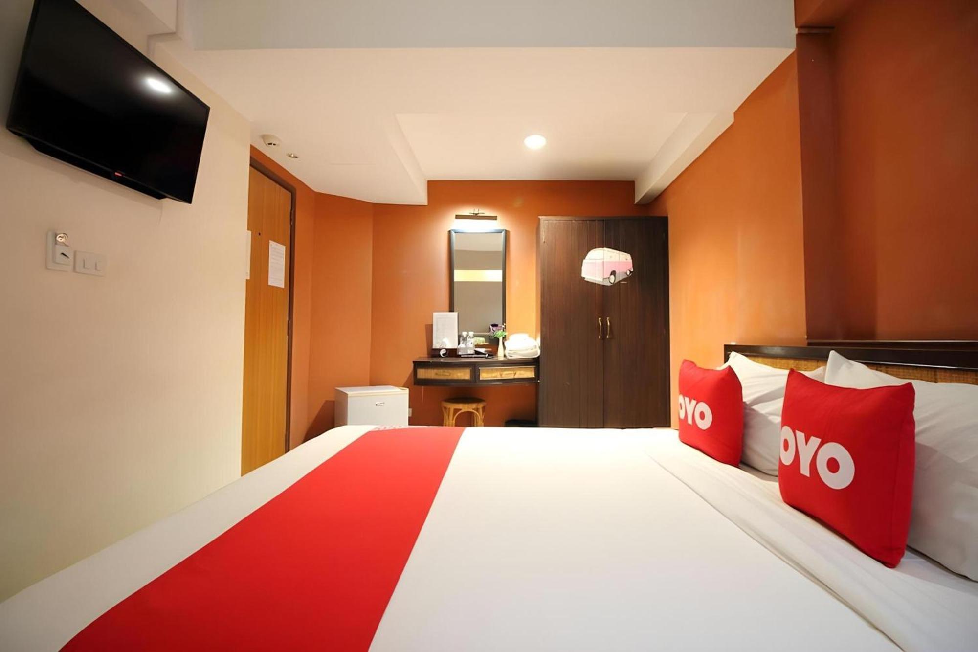 Pannee Lodge Khaosan - Sha Plus Banguecoque Exterior foto